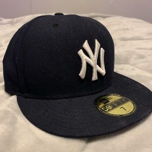 Black New York Yankee Fitted Hat